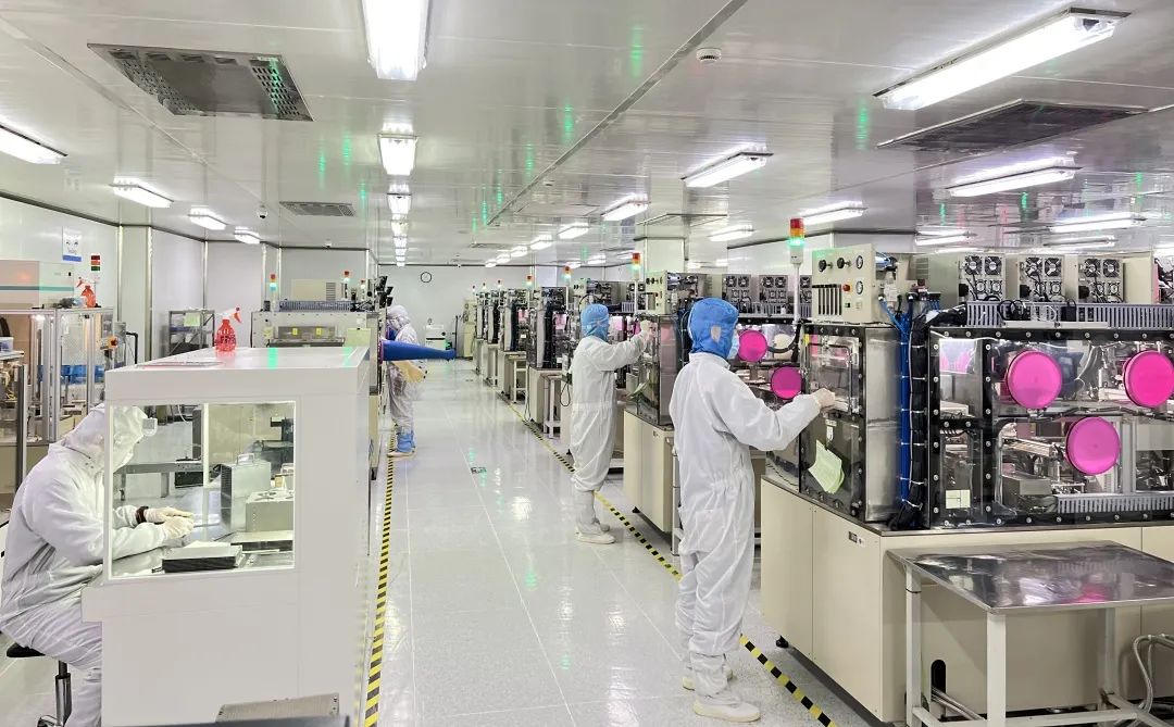 南京中电熊猫晶体科技有限公司石英晶体元器件生产车间