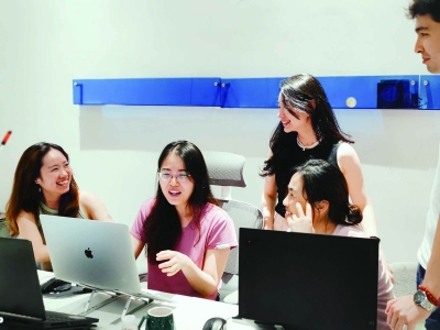 数字游民办公中。 受访者供图