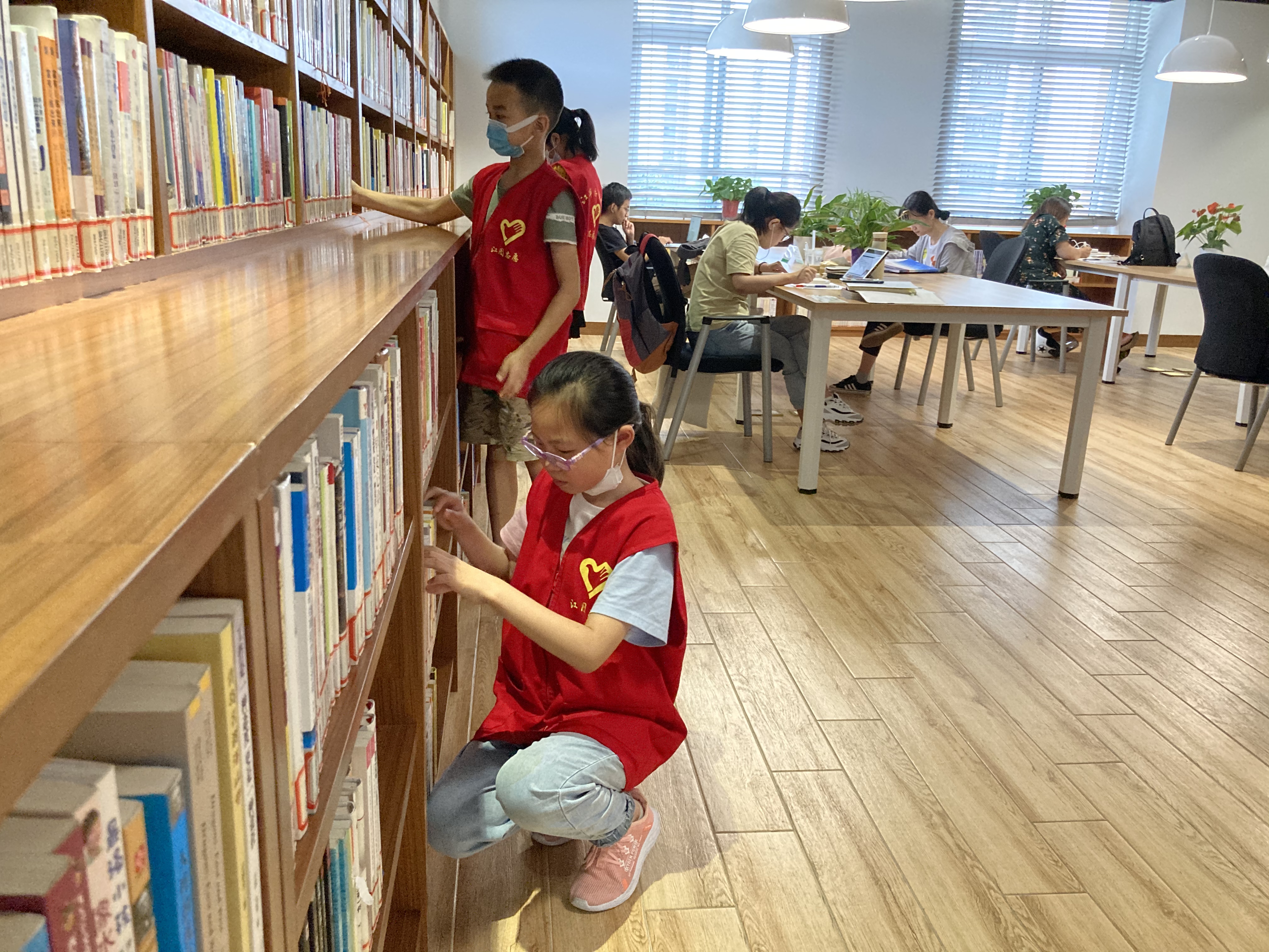 南京小学生志愿者走进图书馆博物馆等文化设施场所开展志愿活动