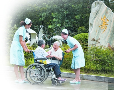 孤寡老人在福利院颐养天年。 市民政局供图 