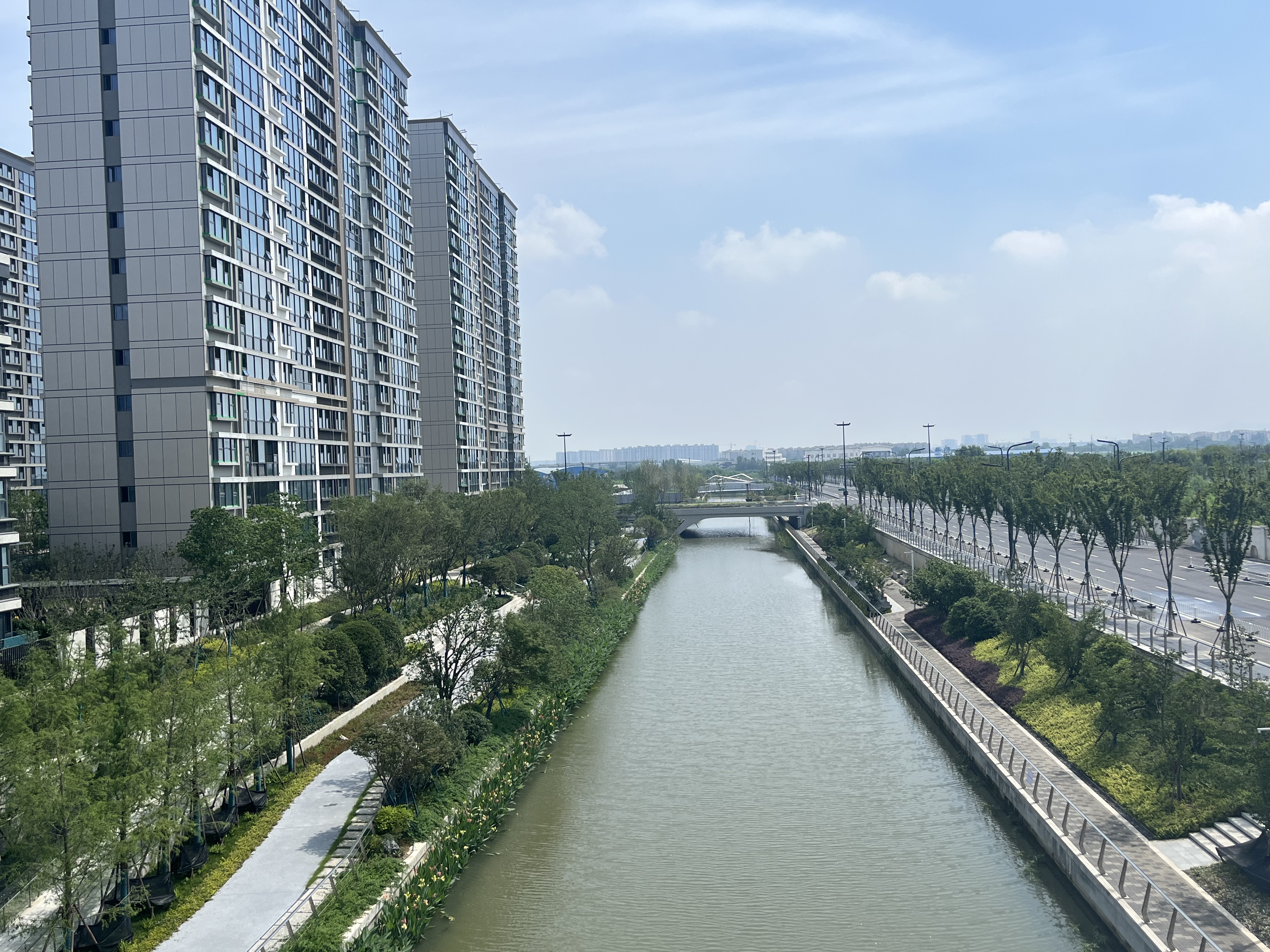 南部新城机场河。金陵晚报/紫金山新闻记者 田诗雨 摄