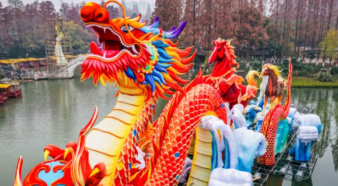 白鹭洲新年灯彩“灯王”惊艳亮相