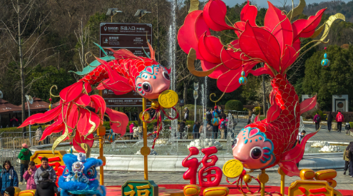 牛首山福潮涌动年味浓厚