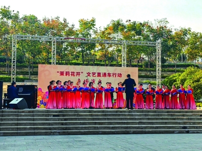 在栖霞，见证“在场”的力量