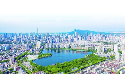 今年两会的“相同”与“不同”