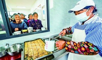 闲置仓库“变身”养老服务中心