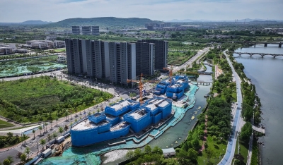 六合棠邑渡商业水街封顶