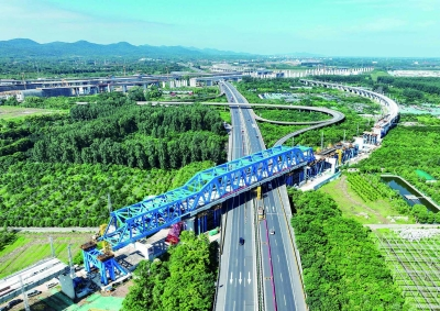 沪宁合高铁：巨梁8000吨 “跨”越“大动脉”