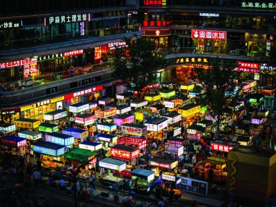 精治夜金陵 烟火暖街巷