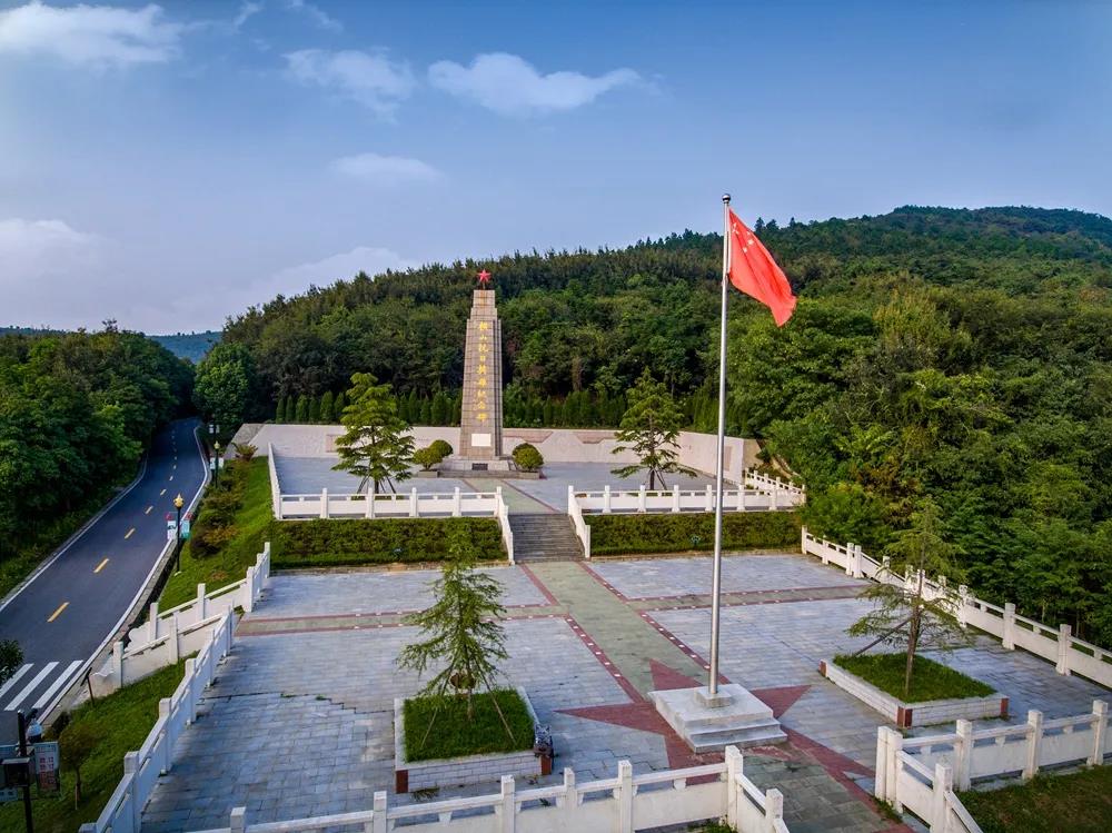 江宁横山烈士纪念碑图片